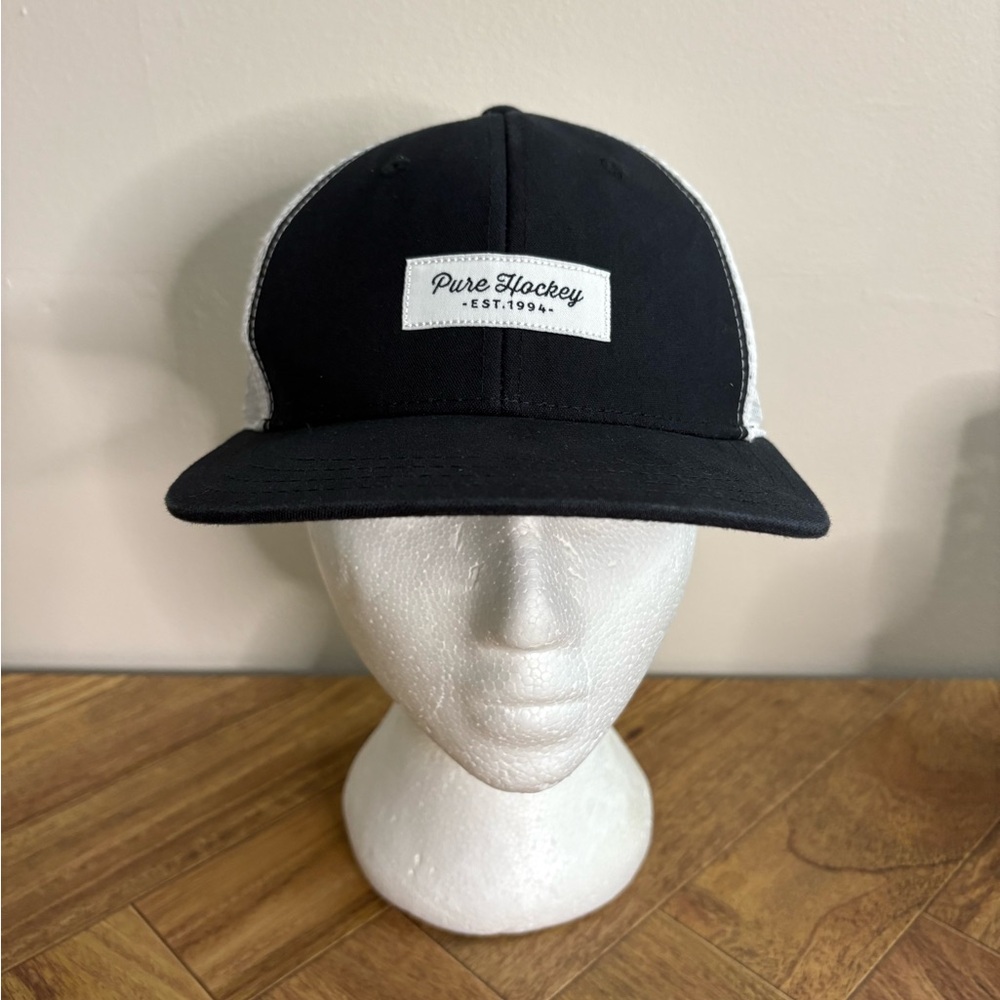 Pure Hockey Mens SnapBack OSFA Hat black white sporty hat